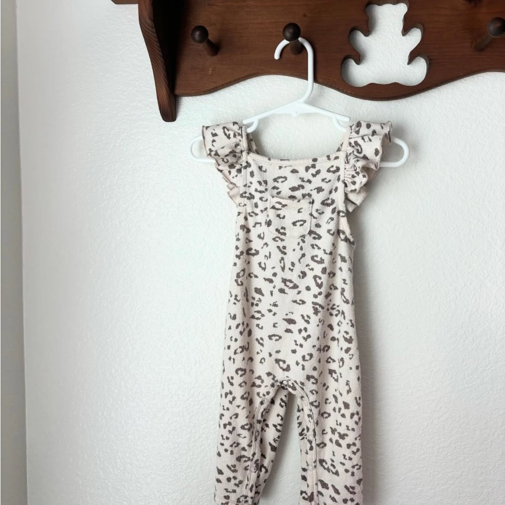 Jessica Simpson Leopard Print Ruffle Jumpsuit 6-9 mo.